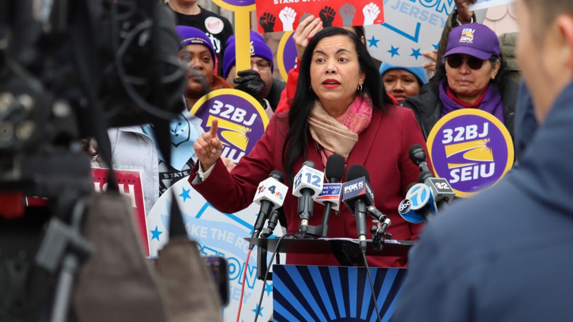 Progressive Democrat Analilia Mejia wins special CD-11 primary