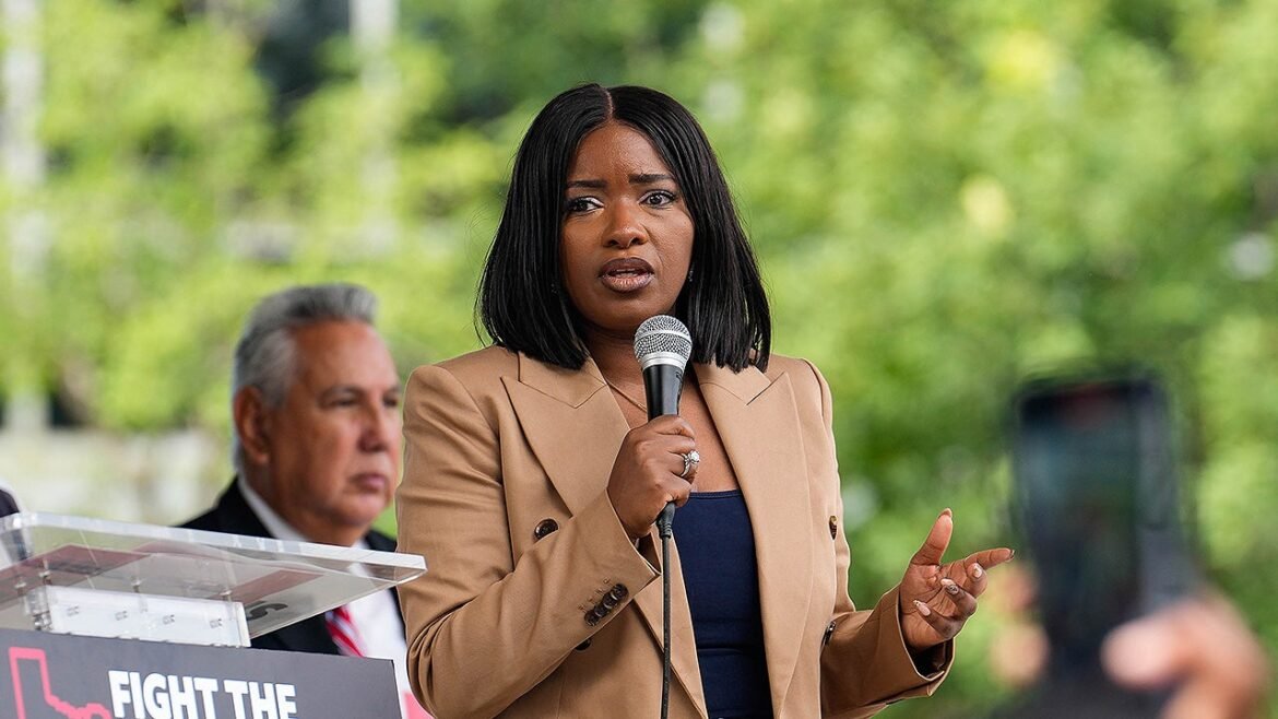 Rep. Jasmine Crockett says Republicans would vote for her in Texas Senate race