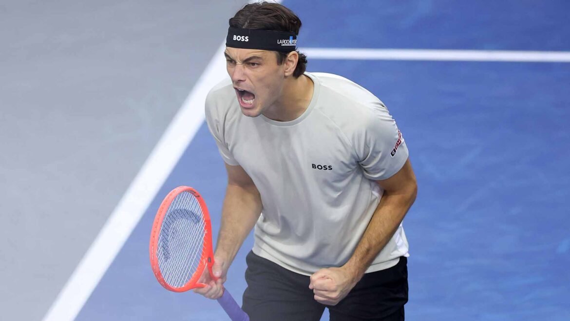 Taylor Fritz survives 'sharp pain', Sebastian Korda to reach Dallas semis | ATP Tour