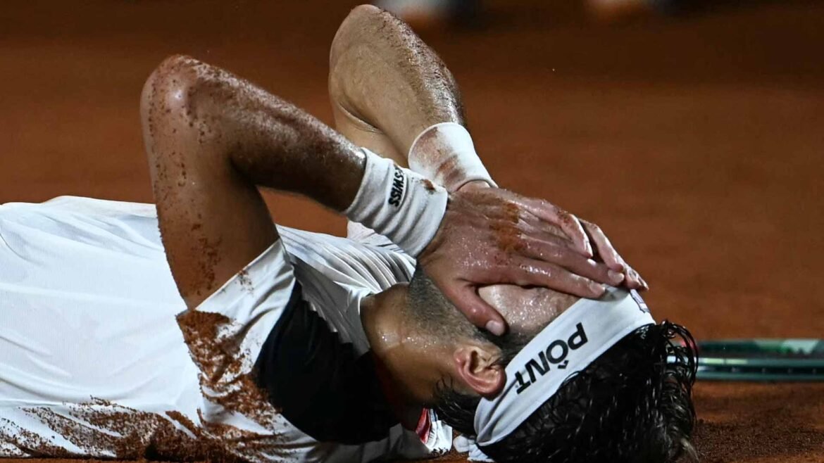 Tomas Martin Etcheverry endures marathon day, clinches first ATP title in Rio de Janeiro | ATP Tour