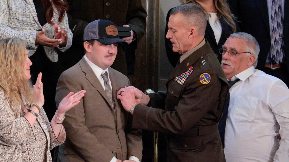 Trump's State of Union gets mixed reviews, Purple Heart moment shows unity