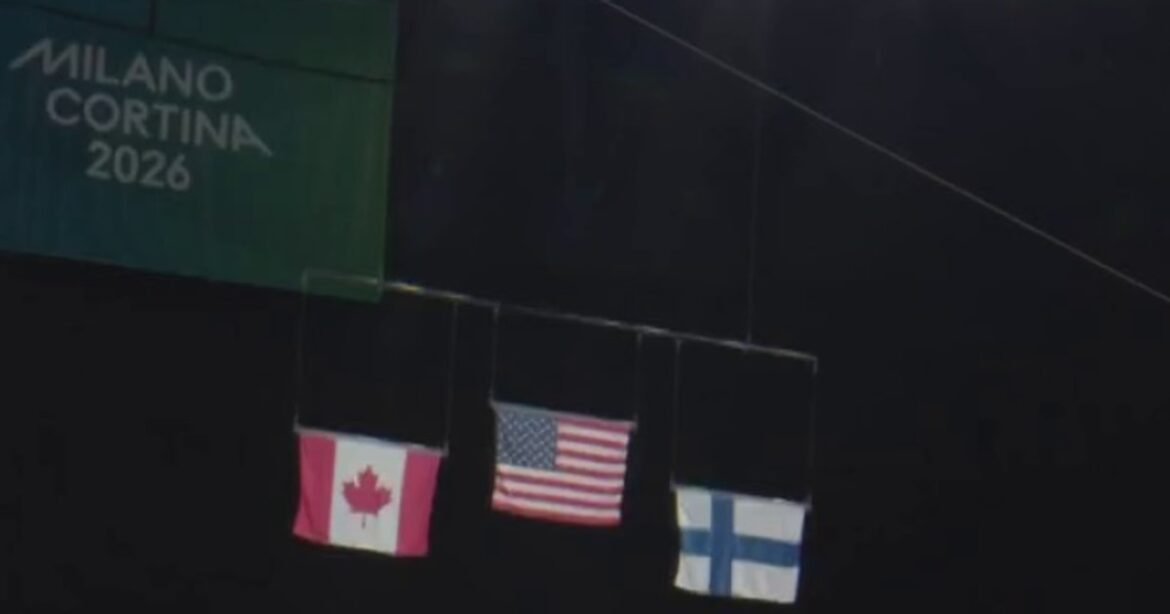 U.S. men's hockey revels in national anthem 