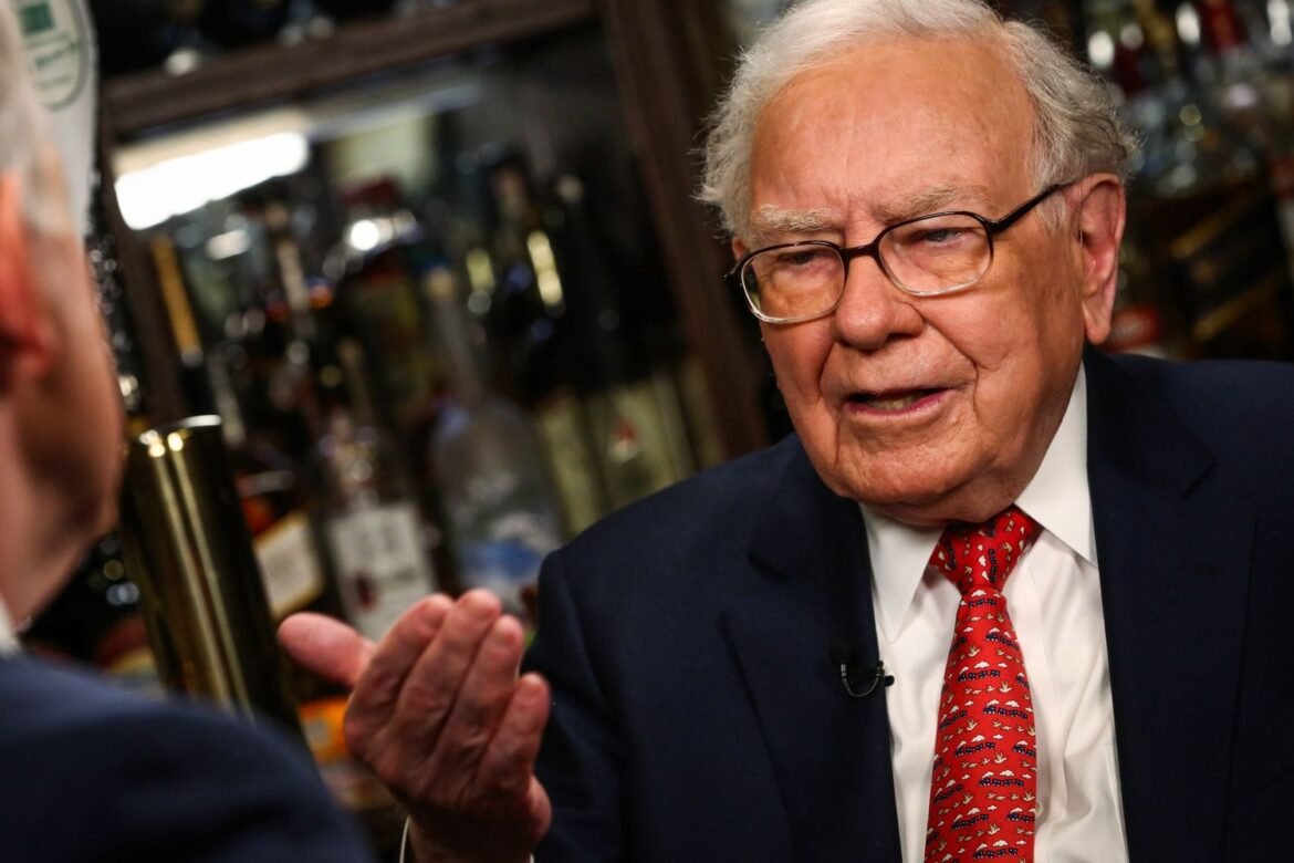 Warren Buffett Reveals What Every Investor Should Understand About Stock Splits