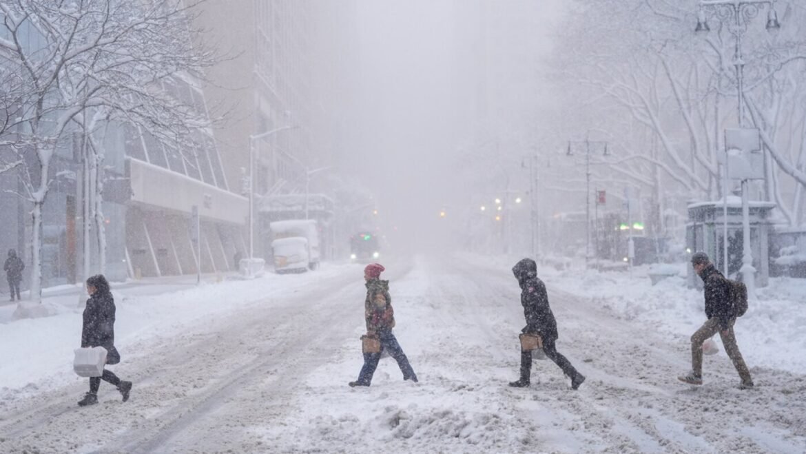 Winter storm cancels flights, disrupts trains in New York, Boston, other northeast cities : NPR