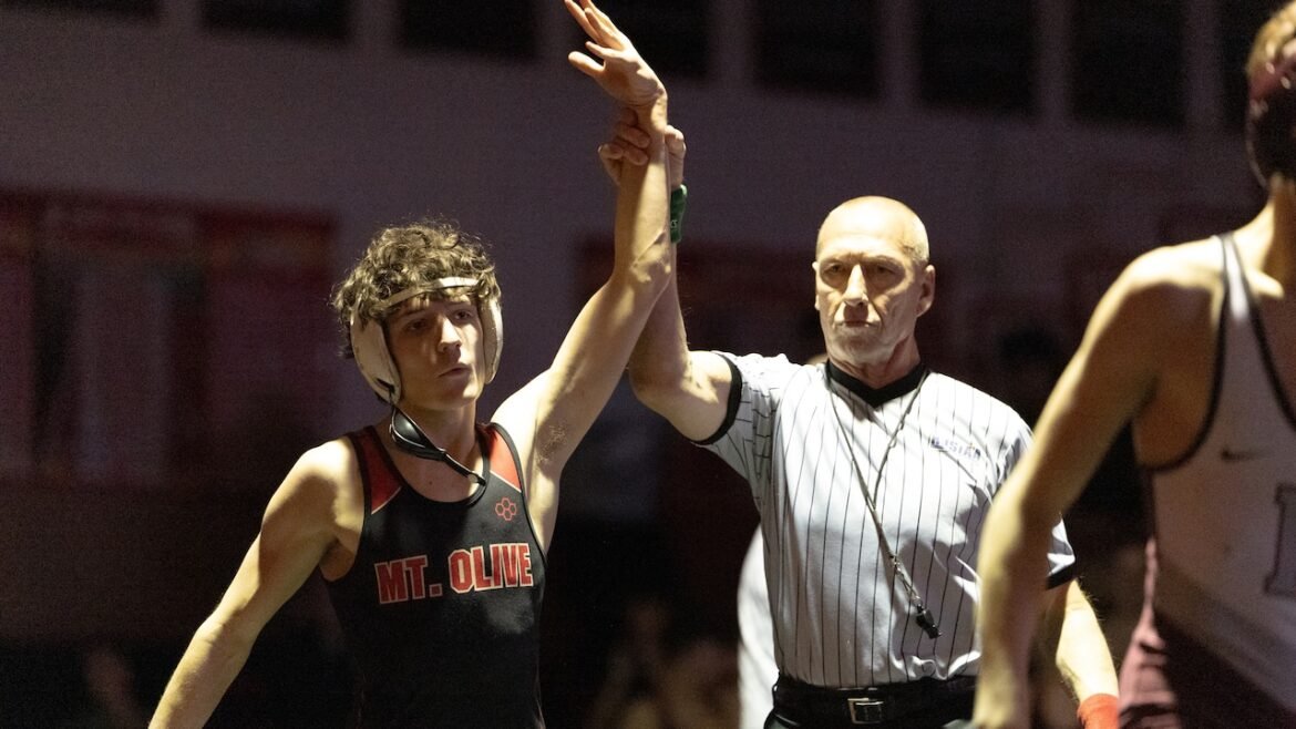 Wrestling: Results, recaps & links for Saturday, Feb. 21