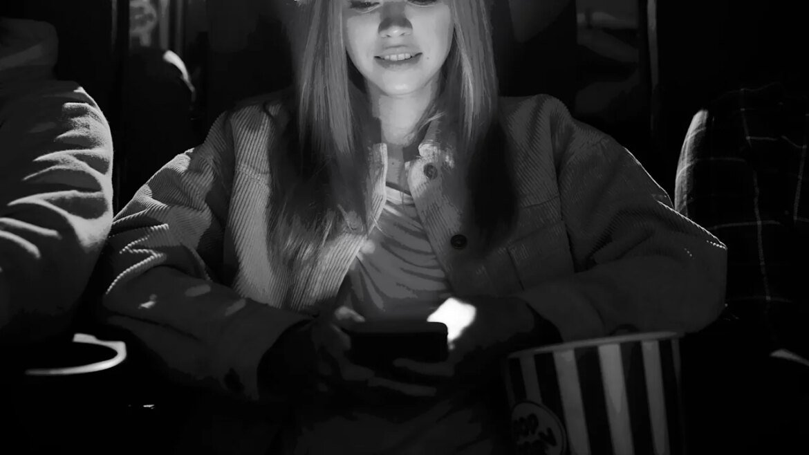 ‘Need cues to watch a movie because they are on second screens’: Even film students can’t put their phones down