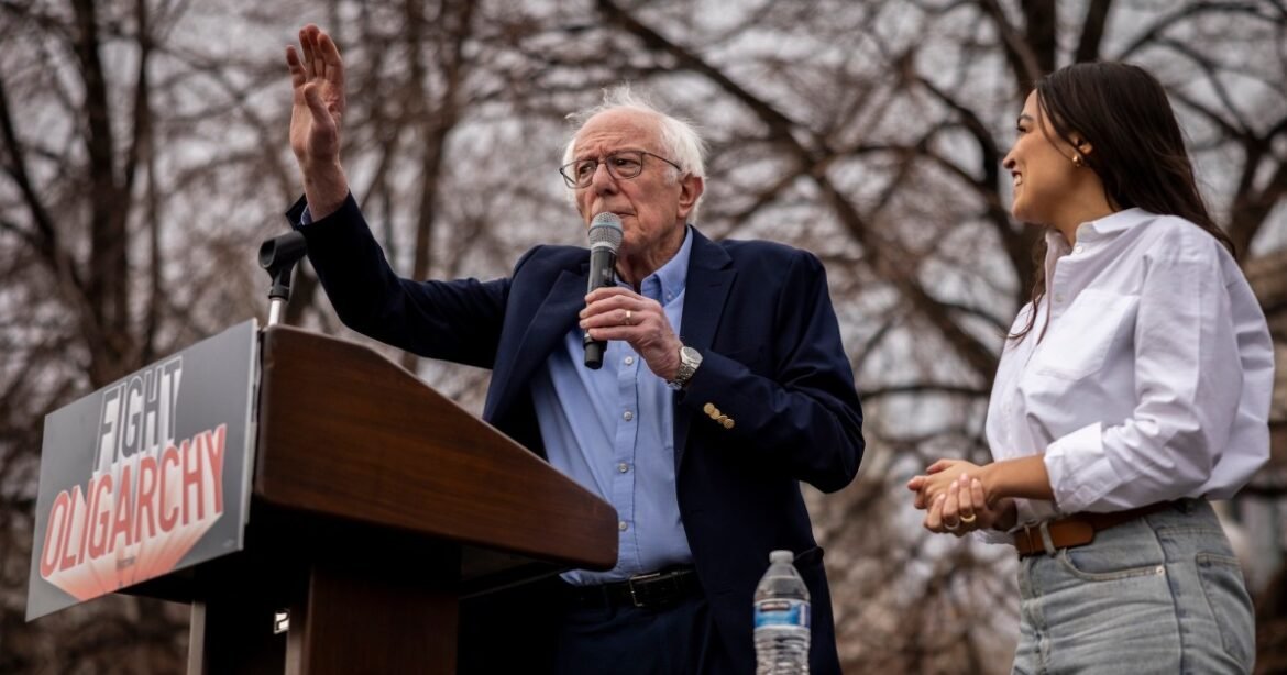 Bernie Sanders and AOC Are Pushing a Moratorium on Data Center Construction – Mother Jones