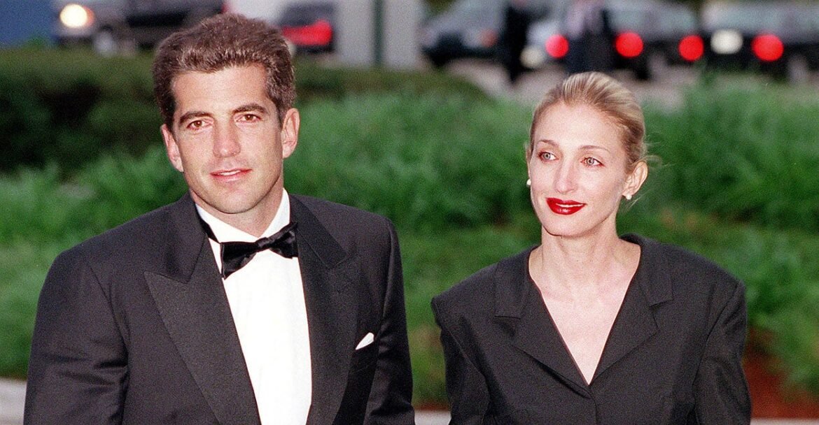 Carolyn Bessette Kennedy Re-Emerges as Conservative Style Icon