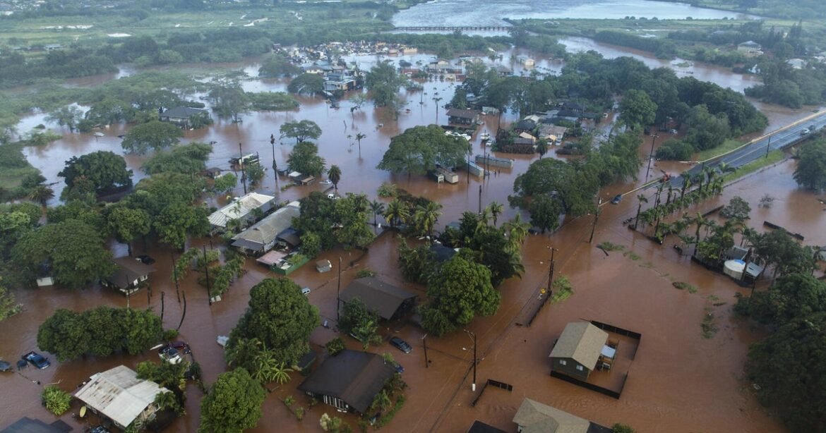 Hawaii flooding prompts evacuation orders for more than 5,000 people