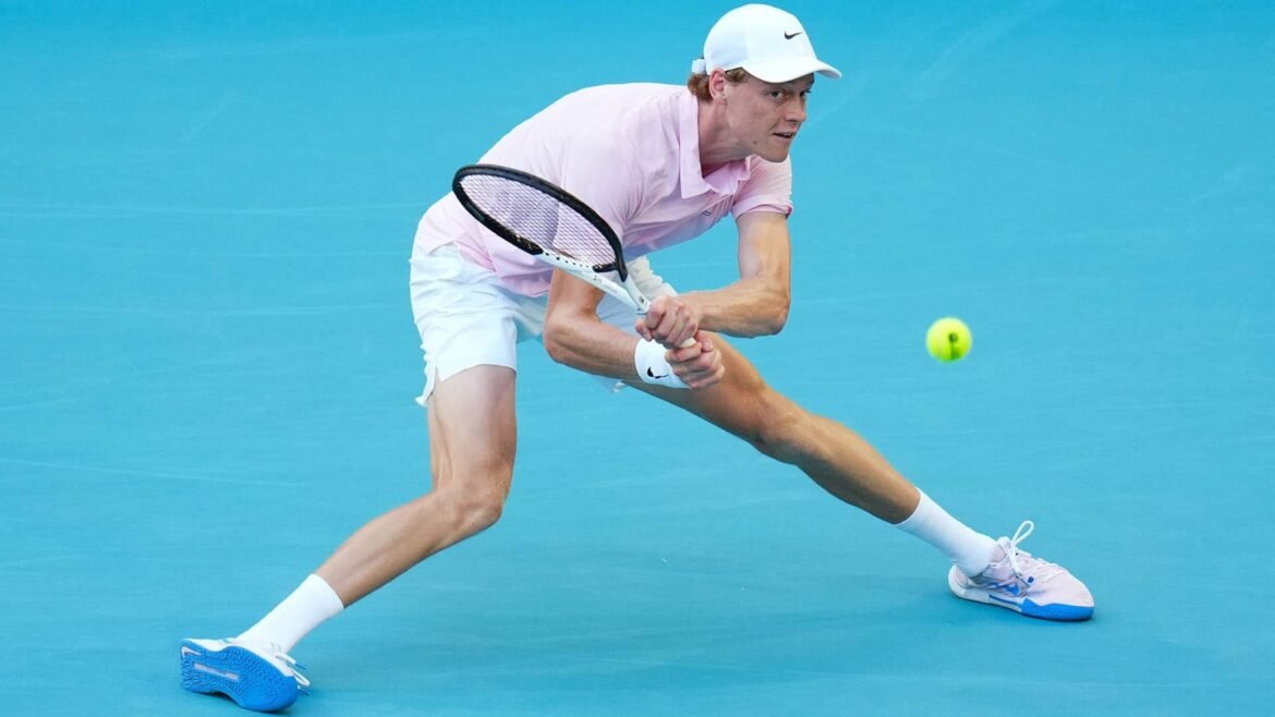 Jannik Sinner surges to reach Miami QFs | ATP Tour