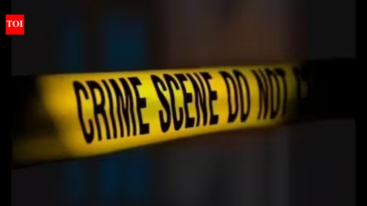 Karnataka: Husband slits wife's throat, drives...