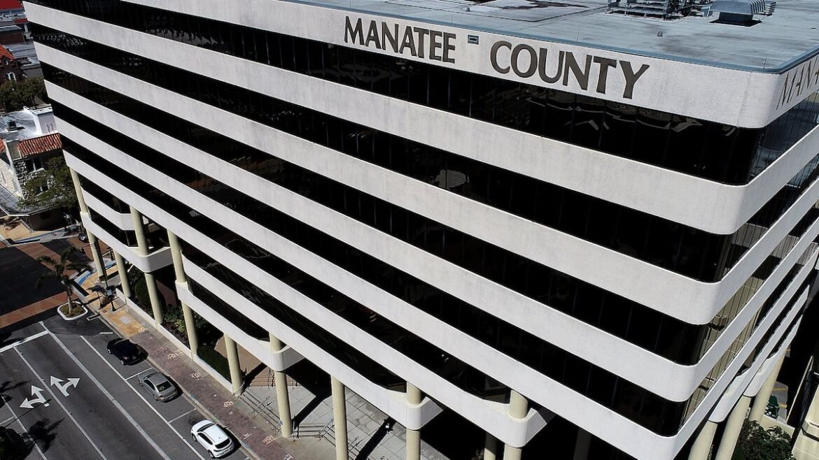 Manatee County agrees to help protect over 1,400 acres from development