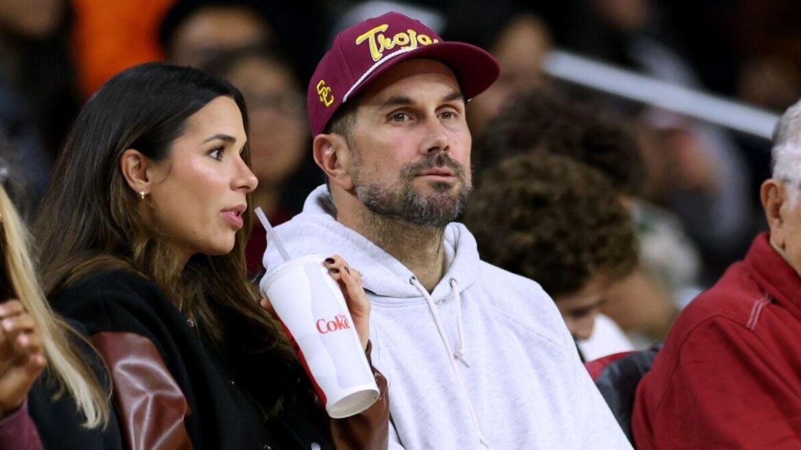 Matt Leinart shut down USC requests to unretire jersey: 'Absolutely f---ing not'