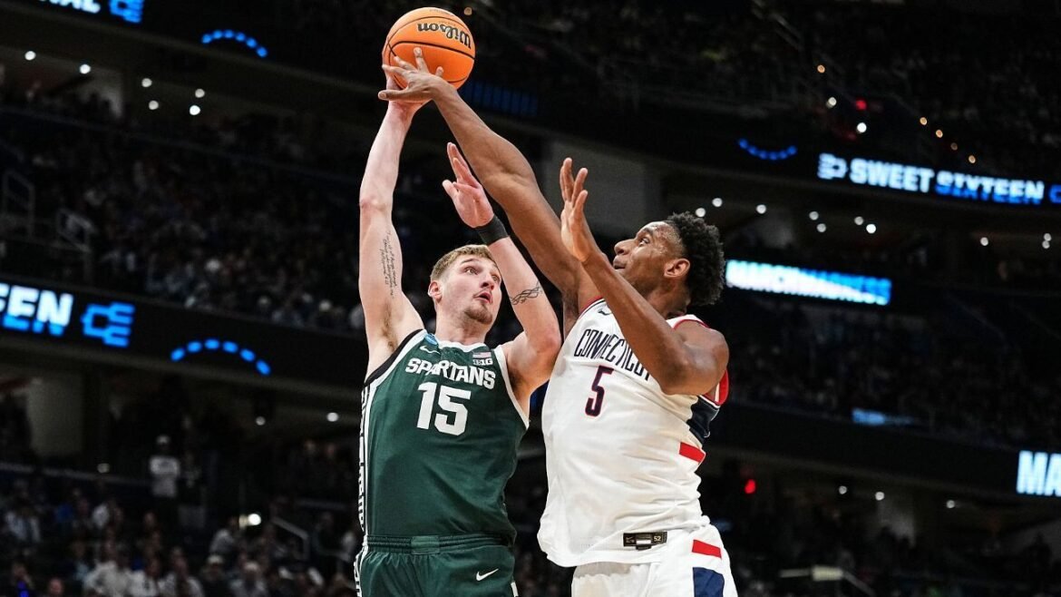 Men's March Madness live tracker: Updates from every Sweet 16 game Friday