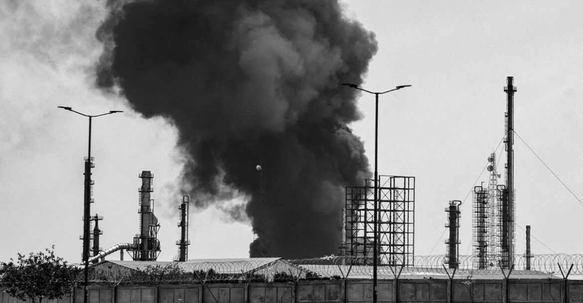 Mutually Assured Energy Destruction - The Atlantic