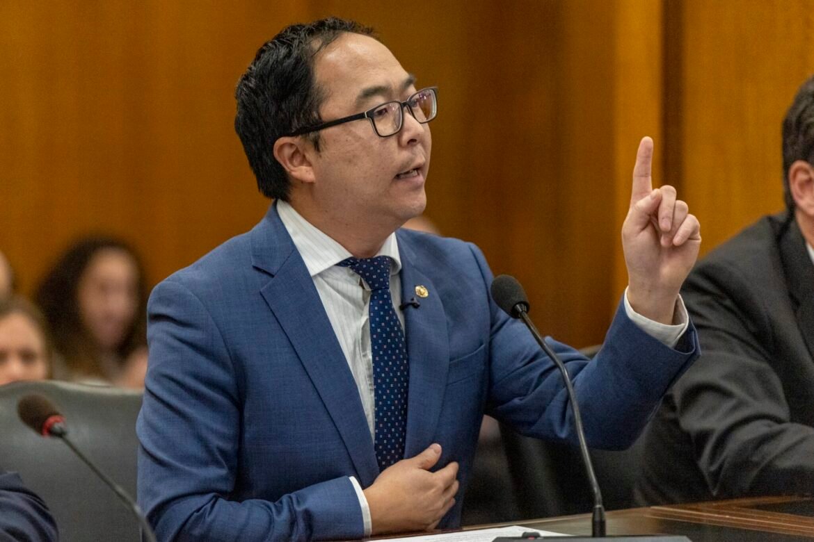 Sen. Andy Kim questions nominee about proposed Roxbury ICE facility • New Jersey Monitor