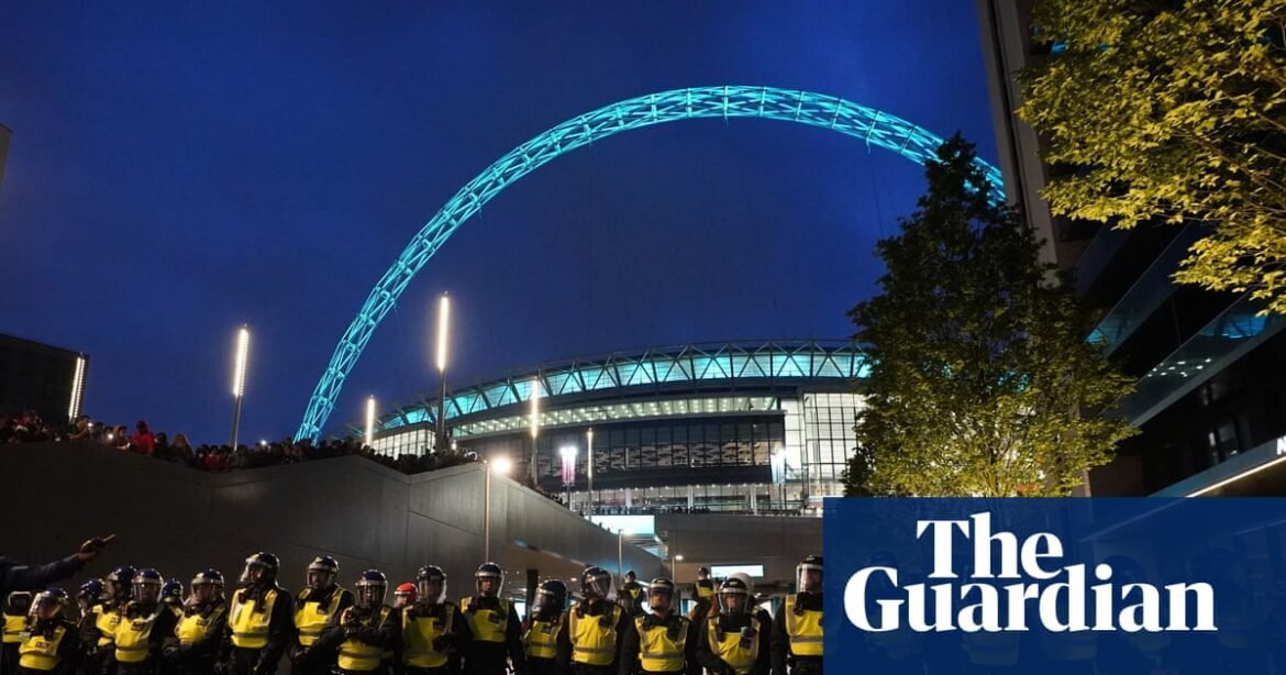 Tailgaters tackled: football ground entry without a ticket becomes criminal offence | Soccer