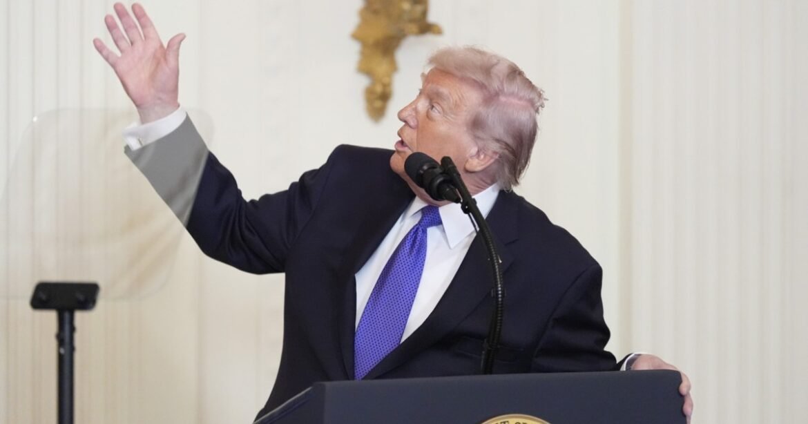 Trump Uses Medal of Honor Ceremony to Boast About His “Beautiful Ballroom” – Mother Jones