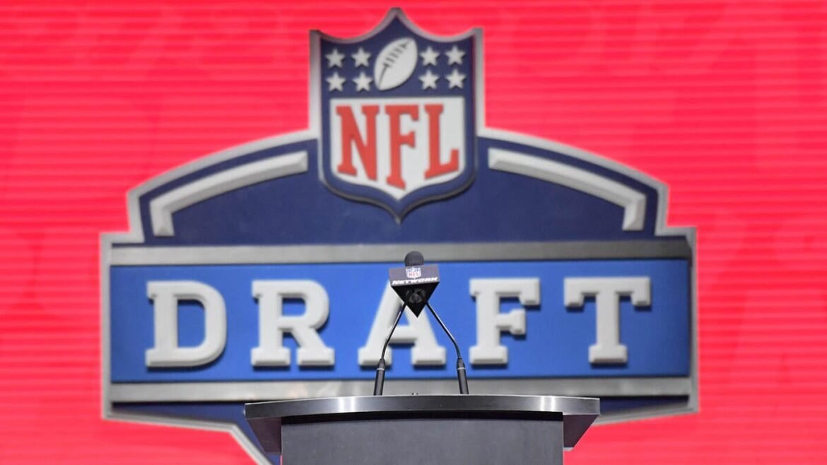 2026 NFL Draft: Mock drafts, rumors, trade buzz roundup