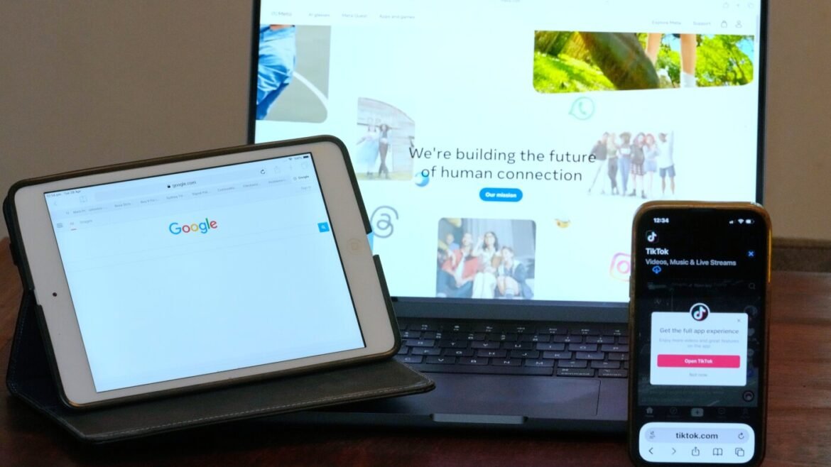 Australia moves to tax Meta, Google and TikTok to fund newsrooms : NPR