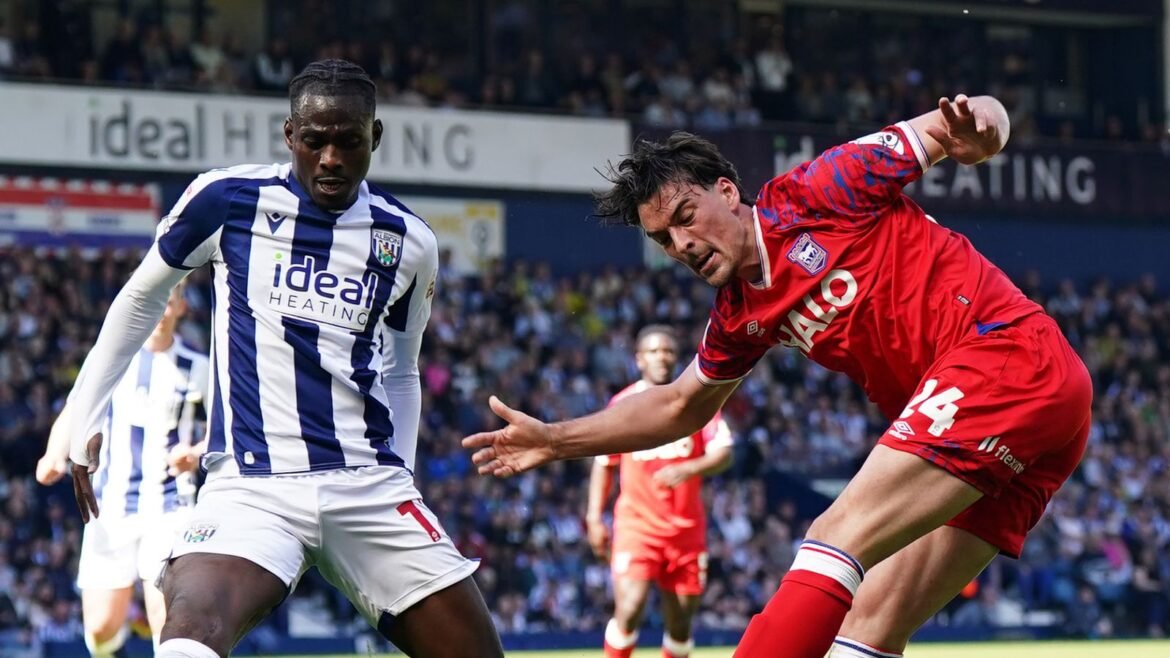 Championship talking points: Blockbuster final week awaits in promotion and play-off races with Southampton taking on Ipswich | Football News