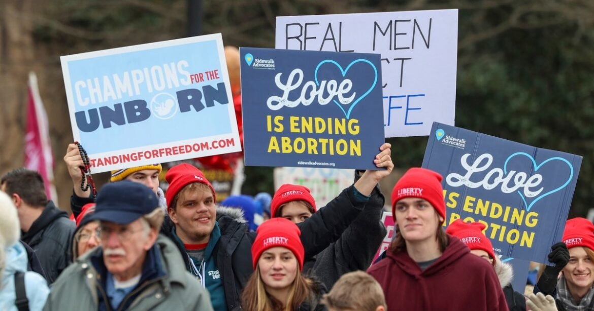 HHS Directly Gives Crisis Pregnancy Centers Millions of Dollars – Mother Jones