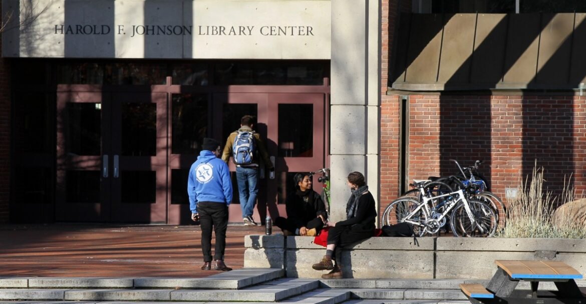 Hampshire College to close: Why colleges are going out of business