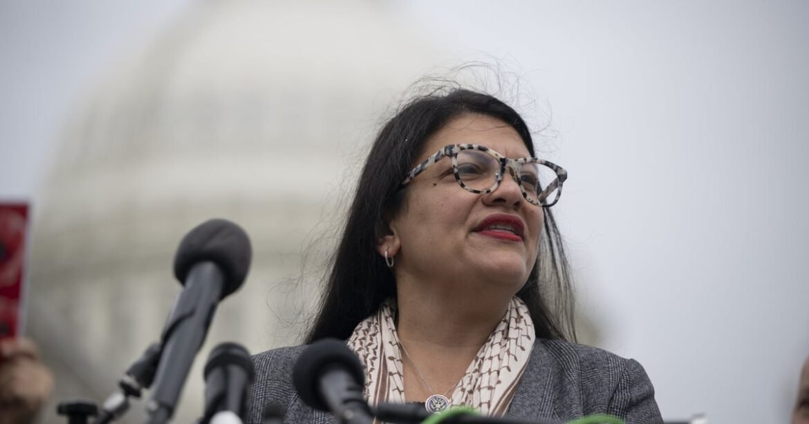 House Democrats Propose $25 Federal Minimum Wage