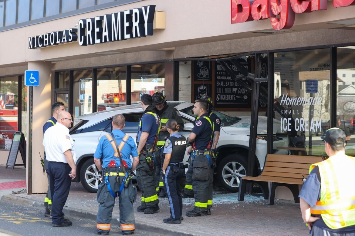 SUV smashes through the front door of a popular N.J. ice cream shop