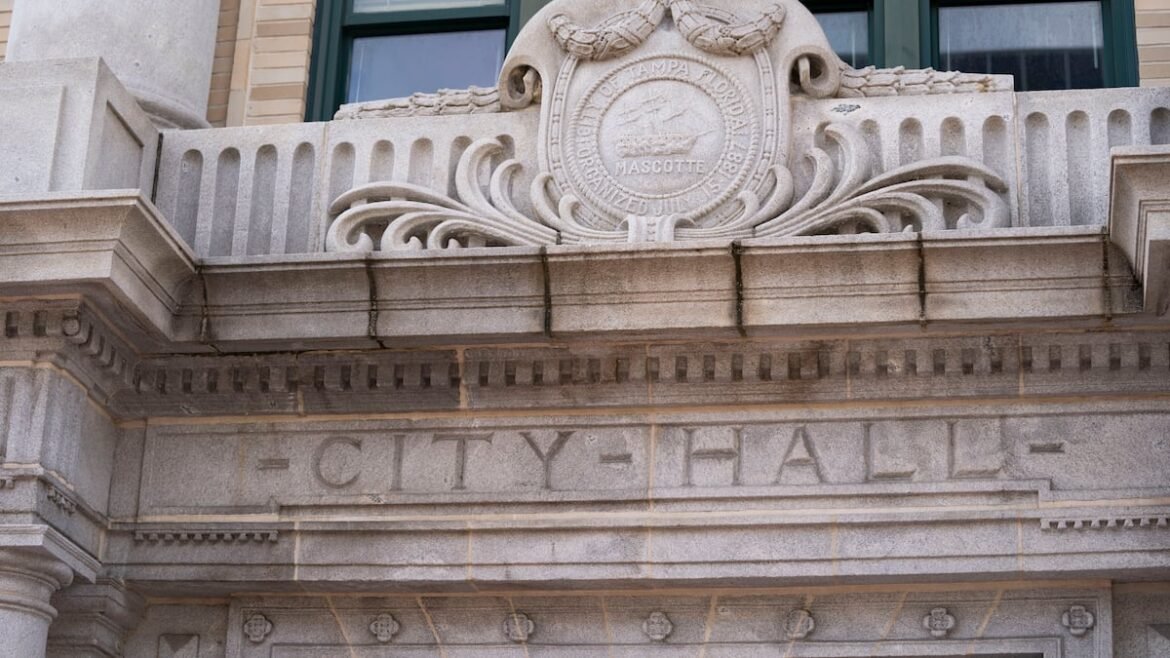 Tampa’s crowded, unsettled mayoral race | Column