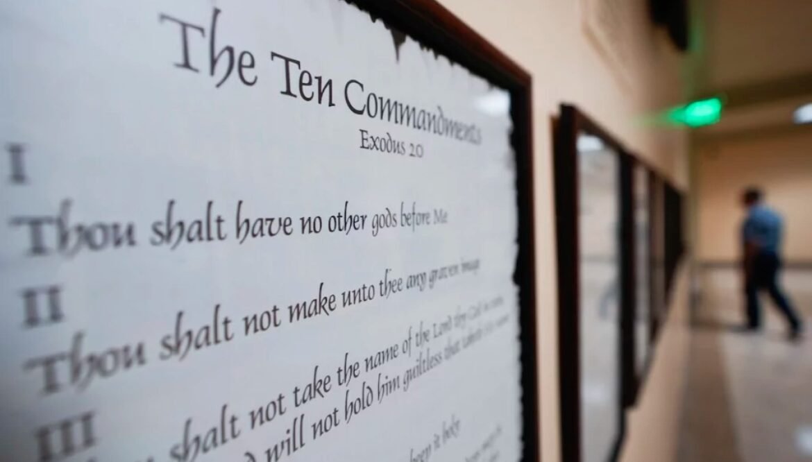 Texas classrooms can display Ten Commandments: Appeals court