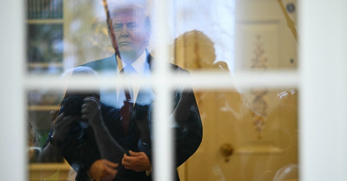 The Aides Keeping the President in the Dark