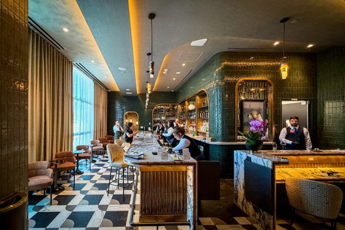 The airport lounge battle heats up in Charlotte