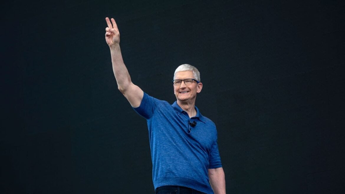 Tim Cook cites performance, roadmap and successor readiness for Apple exit