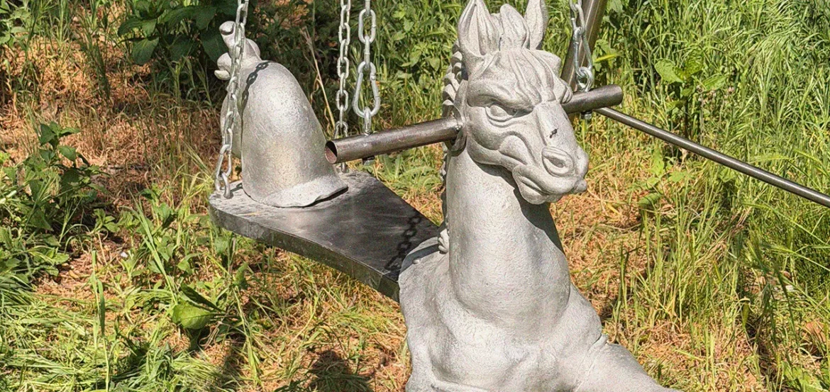 Too Much to See, Nothing to Hold