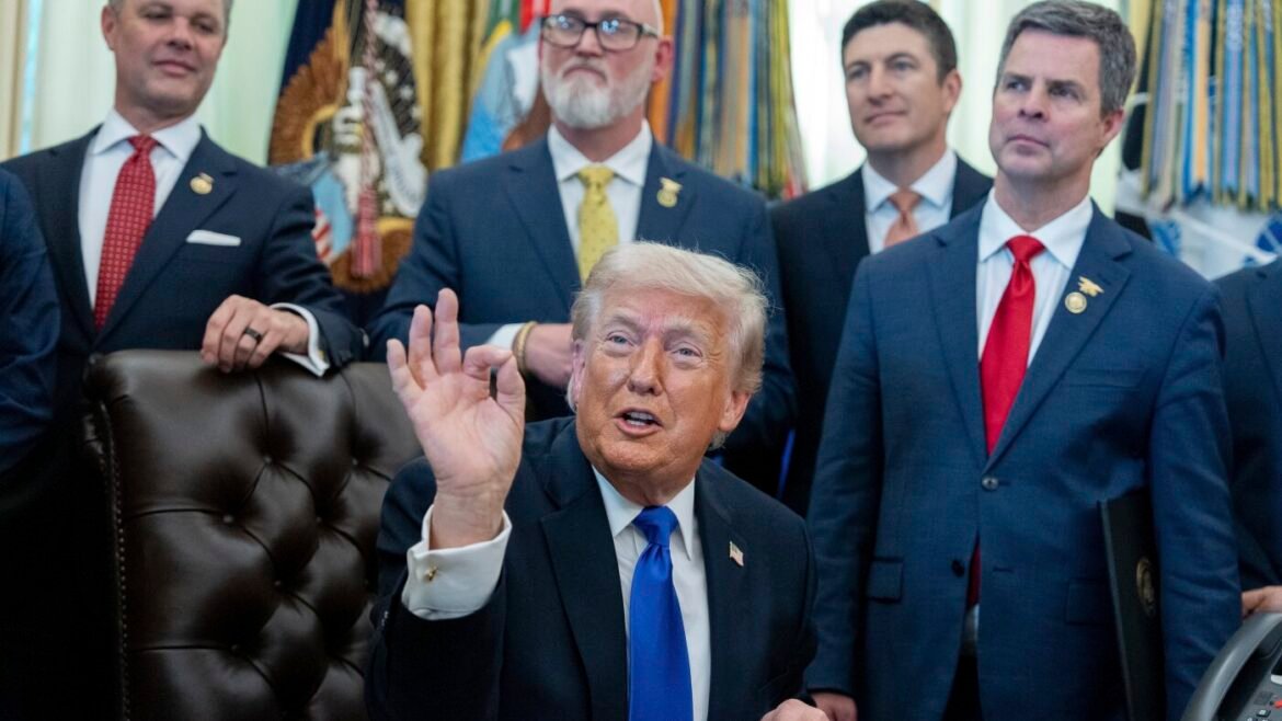 Trump gives the go-ahead for a major new Canada-U.S. oil pipeline : NPR