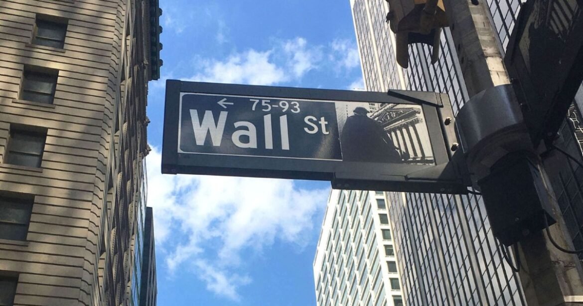 Trump’s SEC Is Going After Fewer Wall Street Crimes – Mother Jones