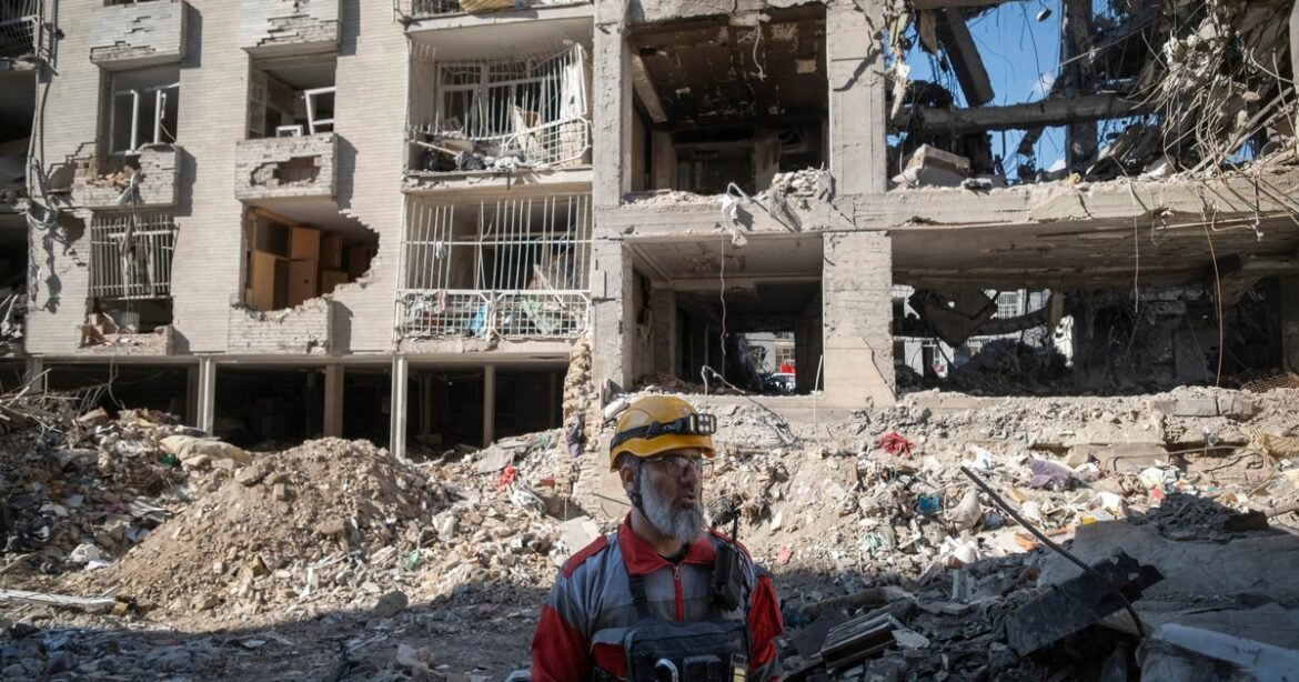 U.S., Iran prepare for talks as shaky ceasefire holds, Strait of Hormuz traffic remains low