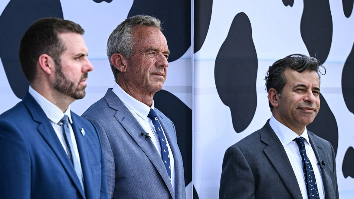 Kyle Diamantas, Robert F. Kennedy Jr., and Marty Makary (Brendan Smialowski/AFP.Getty Images)