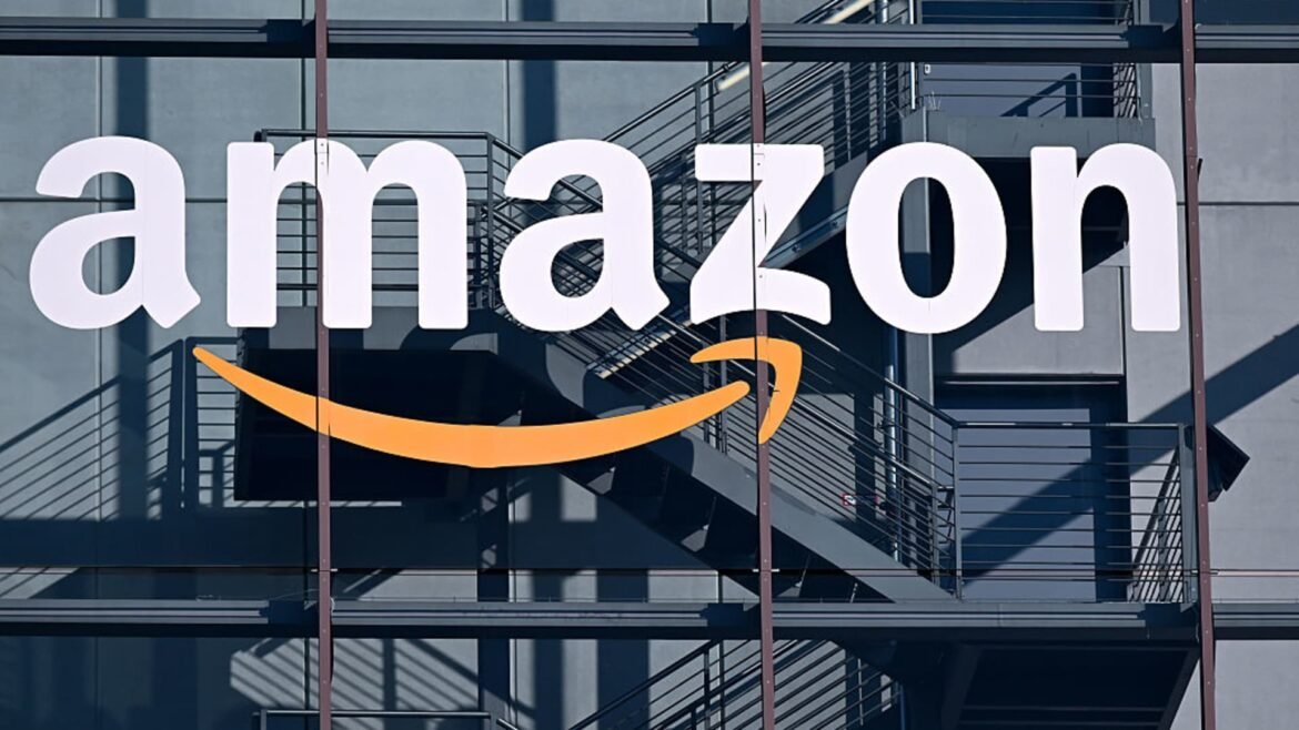 Amazon's top health exec is stepping down, will be replaced by Amwell co-founder