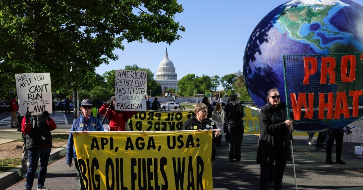 As Household Bills Soar, Activists Dream of a Green New Deal Remake – Mother Jones