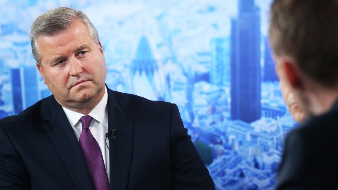 BP ousts chairman over ‘serious’ governance concerns as shares tumble