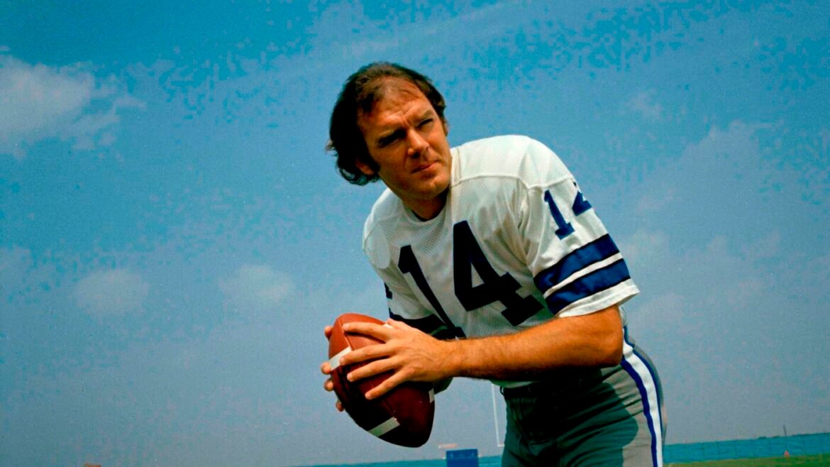 Craig Morton, quarterback for Cowboys and Broncos, dies at 83 : NPR