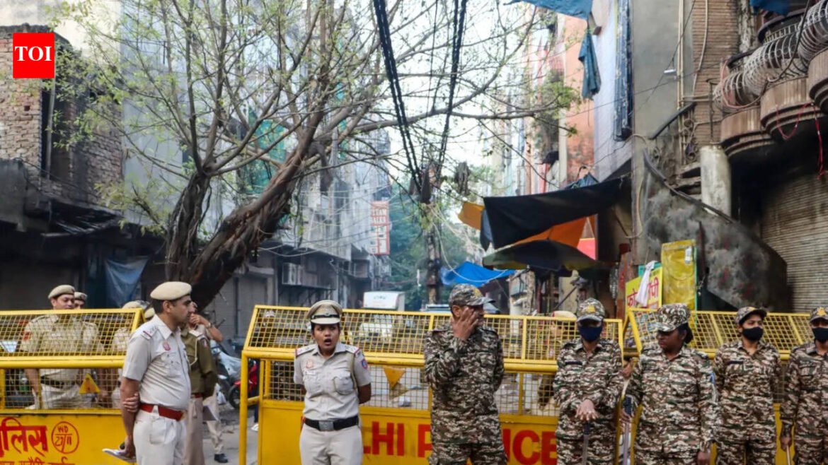 Delhi on high alert: Intel agencies warn of terror...