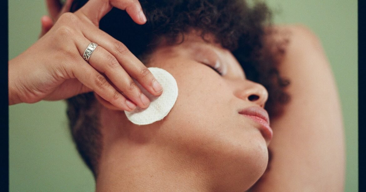 Dermatologist Tips To Cleansing Your Skin The Right Way
