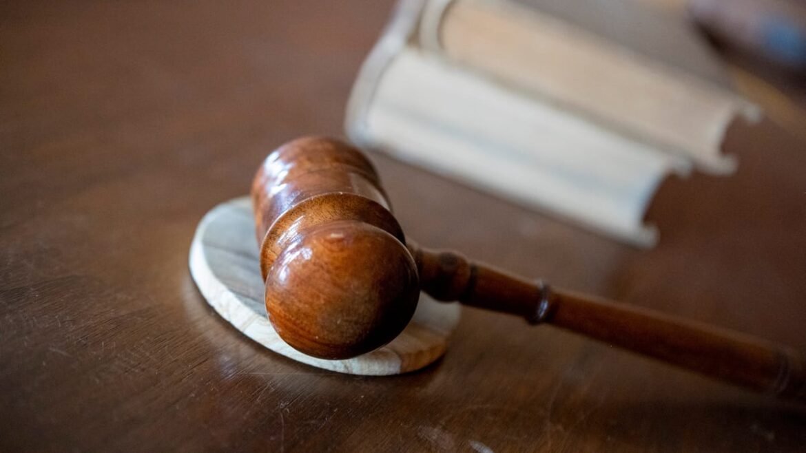 Huge insider-trading scheme targeted law firms. 7 Florida men among 30 charged