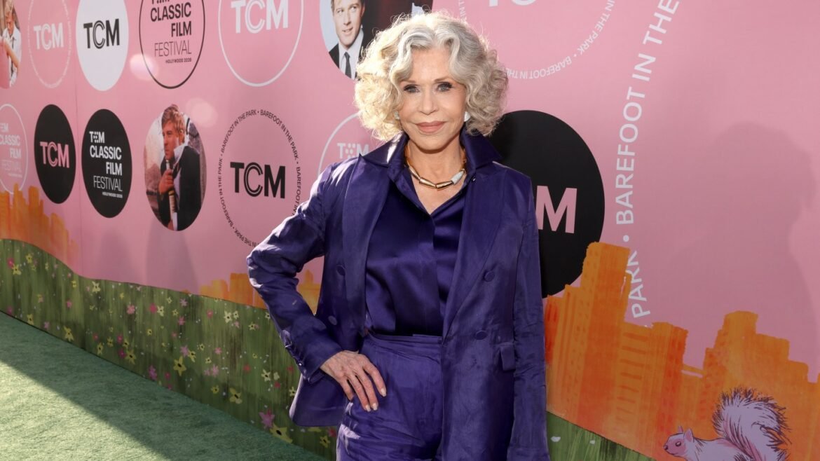 Jane Fonda on Robert Redford Crush, Streisand's Oscars Tribute