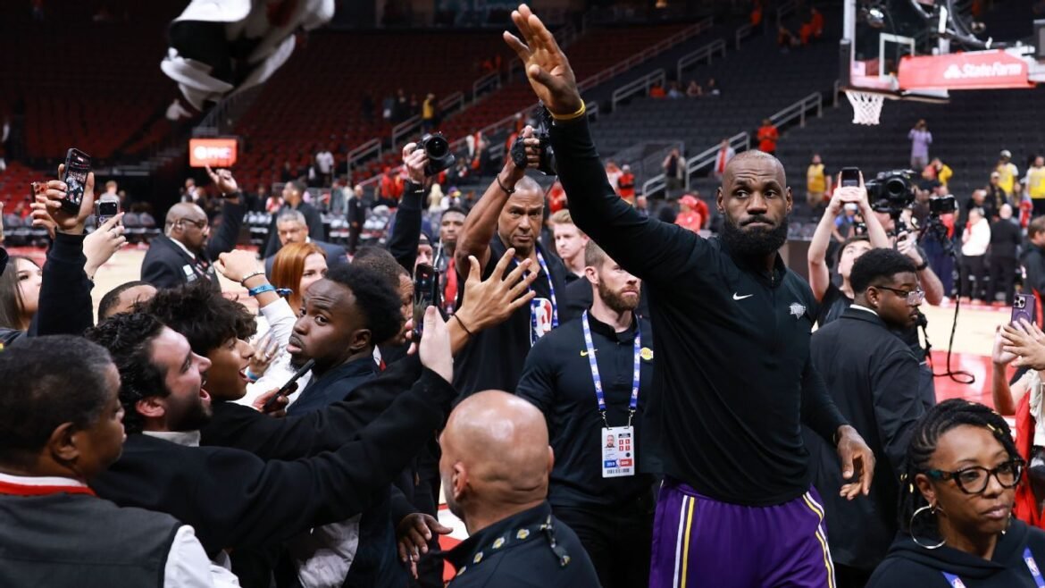 Lakers close out Rockets in Game 6 rout, face Thunder next