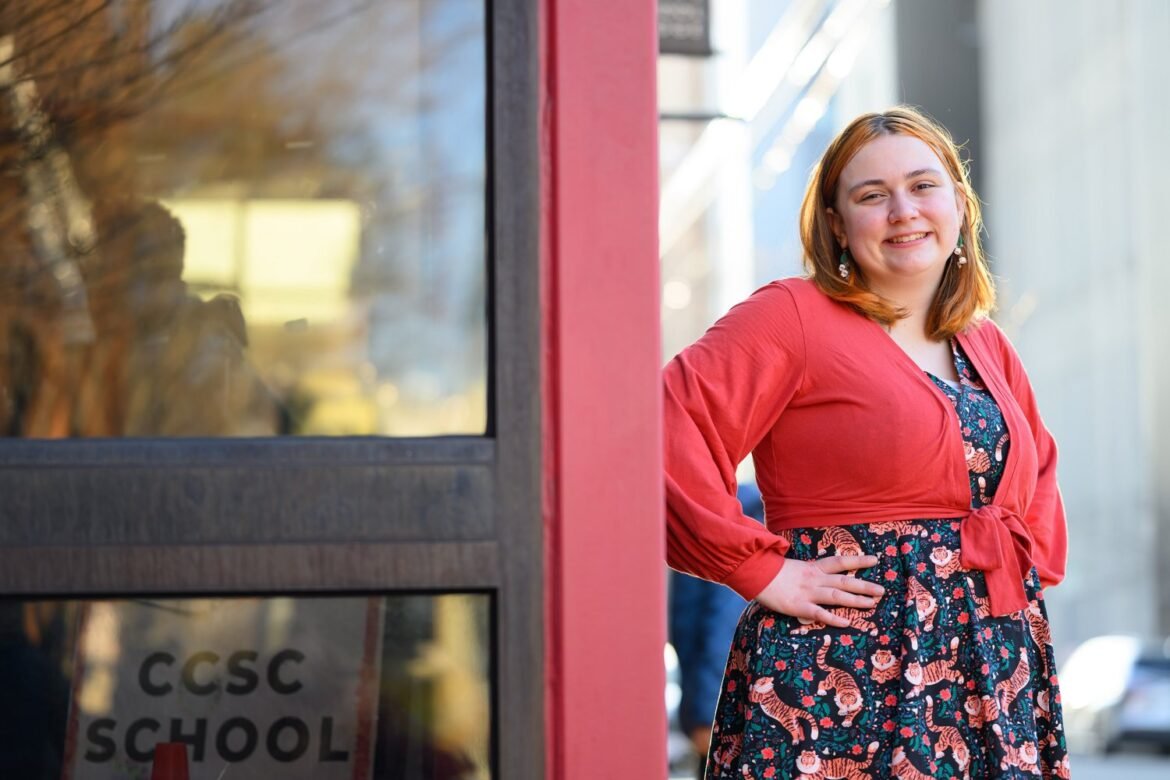 Learning to teach, learning to discover | MIT News