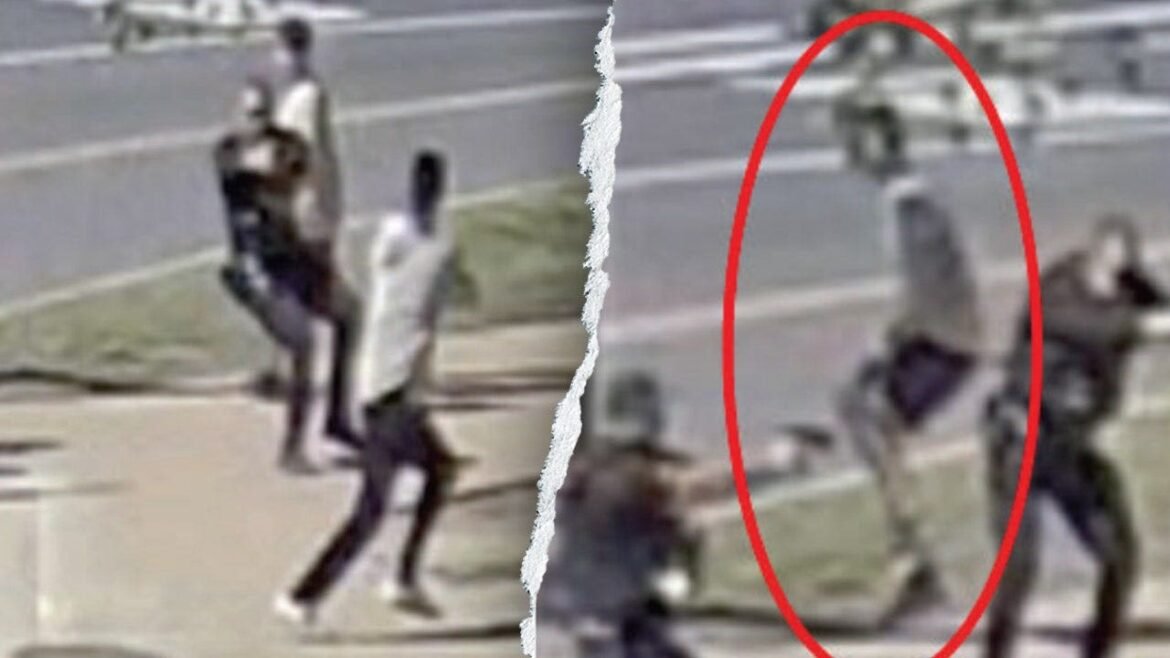 Photos show Texas man allegedly firing at Secret...